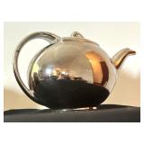 Four Pretty Teapots by Hall and More