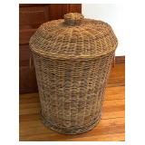 Large Lidded Vintage Basket