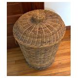 Large Lidded Vintage Basket