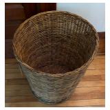 Large Lidded Vintage Basket