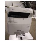 Epson PowerLite 680 Projector