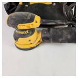 Dewalt DWE6421 Random Orbit Palm Sander Good Condition Tested Works