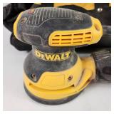 Dewalt DWE6421 Random Orbit Palm Sander Good Condition Tested Works