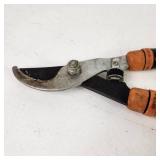 Fiskars Telescoping Branch Cutter Good Condition
