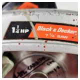 Black & Decker U-131 7 1/4" Circular Saw Corded Extra Blades Metal Case Great Condition