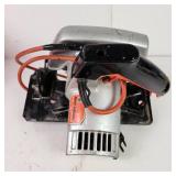 Black & Decker U-131 7 1/4" Circular Saw Corded Extra Blades Metal Case Great Condition