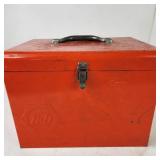 Black & Decker U-131 7 1/4" Circular Saw Corded Extra Blades Metal Case Great Condition