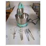 v3 - Hamilton Beach Stand Mixer with Mixing Bowl and Attachments