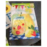 zz1 - Set of 6 Decorative Welcome Garden Flags with Vibrant Designs