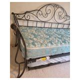 Scolling Iron Frame Trundle Day Bed
