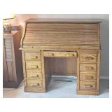 Traditional Oak Roll Top Desk
