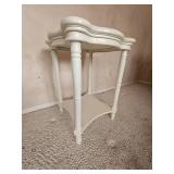 Chic White Turtle Top Pie Crusted Table