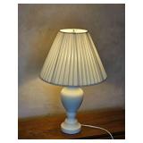 Minimalist Footed Urn Table Lamp