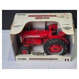 ERTL International 650 Diesel Tractor Model - 1/16 Scale Die-Cast Metal