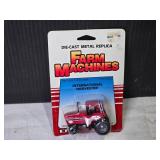 1986 Ertl International Harvester Small Die-Cast Metal Replica Tractor 1:64 Scale