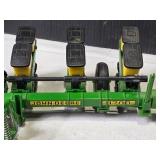 John Deere MaxEmerge Plus 1700 Planter Model Toy
