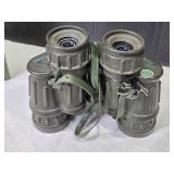 Tasco 8x40 Binoculars with Original Green Case