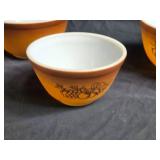 Set of 3 Vintage Pyrex Mixing Bowls with Grape Design