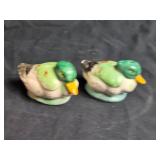 Set of 2 Vintage Santa Salt and Pepper Shakers and 2 Duck Figurines