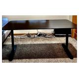 Basic Modern Style Home Desk