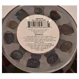 Diverse Vintage Decorative Items