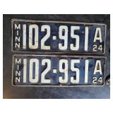 1924 AND 1931 MN License Plate Pairs