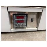 Yamato Constant Temperature Oven DN-63
