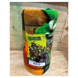TEENAGE MUTANT NINJA TURTLES Lot of 2 Throw Blankets and 3 Books