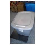 Lot of Kitchenware Including Campbell