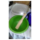 Lot of Kitchenware Including Campbell