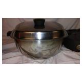 Set of 10 Assorted Cookware Pots and Pans with Lids