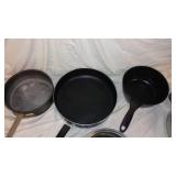 Set of 10 Assorted Cookware Pots and Pans with Lids