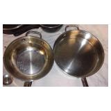 Set of 10 Assorted Cookware Pots and Pans with Lids
