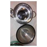 Set of 7 Stainless Steel and Mixing Bowls with Plastic Lids