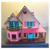 Little Woodzeez Honeysuckle Hillside Cottage