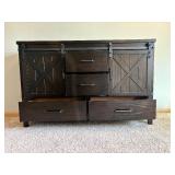 Furniture of America Trinna 4-Drawer Dresser