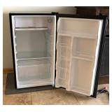 Small Upstreman Refrigerator BR321