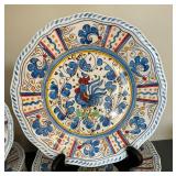 La Cadeaux Resin Dinnerware