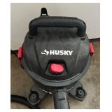 Husky 4 Gallon Wet / Dry Vacuum