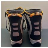 AXIS Snowboard / Mens Boots Size 10