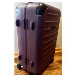 Solgaard Lightweight and Sustainable Luggage Equipped with Signature FlowCloset