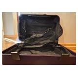 Solgaard Lightweight and Sustainable Luggage Equipped with Signature FlowCloset