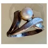 Sterling Silver and Pearl Ring