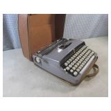 (A-2) Vintage Brother Valiant Porta...