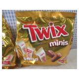 (B-1) 3 Sharing Size Bags of Twix M...