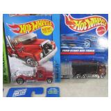 (G-1) Assorted Hot Wheels in Packag...