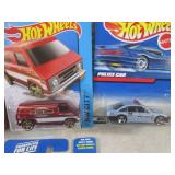 (G-1) Assorted Hot Wheels in Packag...