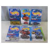 (G-1) Assorted Hot Wheels in Packag...
