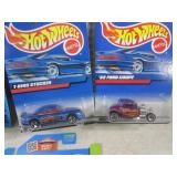 (G-1) Assorted Hot Wheels in Packag...