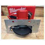 MILWAUKEE 2630-20 M18 18V Lithium-Ion Cordless 6-1/2 in. Circular Saw (Tool-Only) - B129